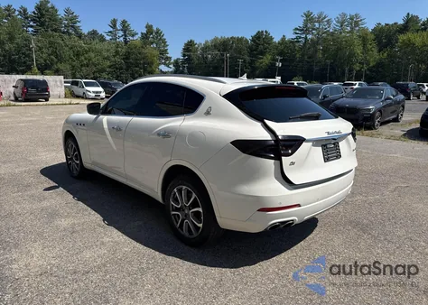 2017 Maserati Levante z USA, uszkodzony, nr VIN ZN661XUL7HX256500